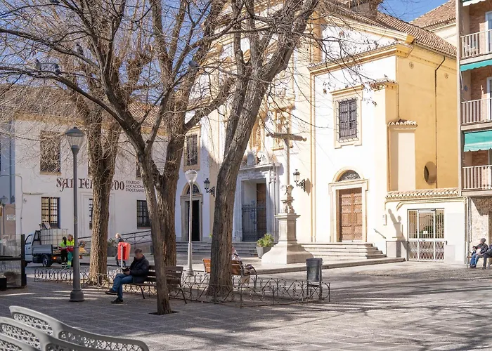 La Plaza, En el Centro y Parking garaje Gratuito